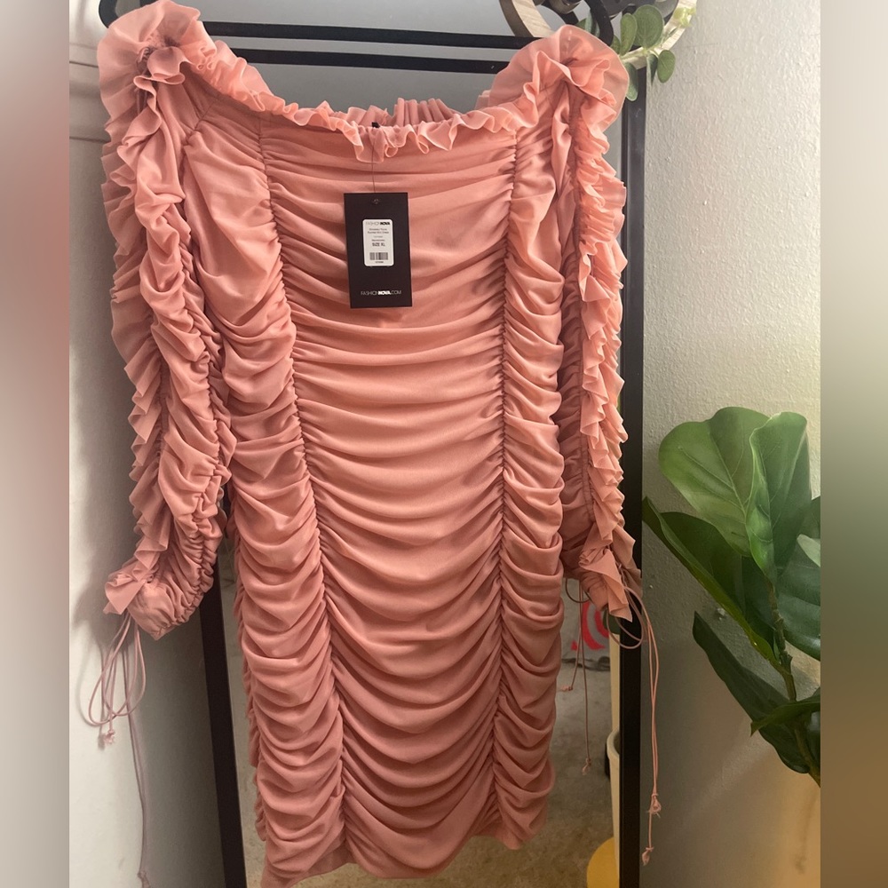 PINK RUCHED DRESS 💕.